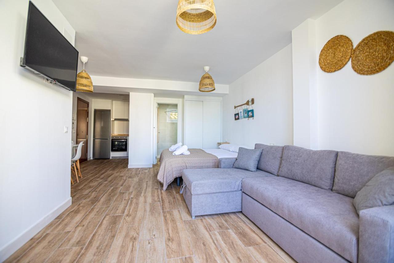 Sunstay Loft Puerto Marina בנאלמדנה מראה חיצוני תמונה