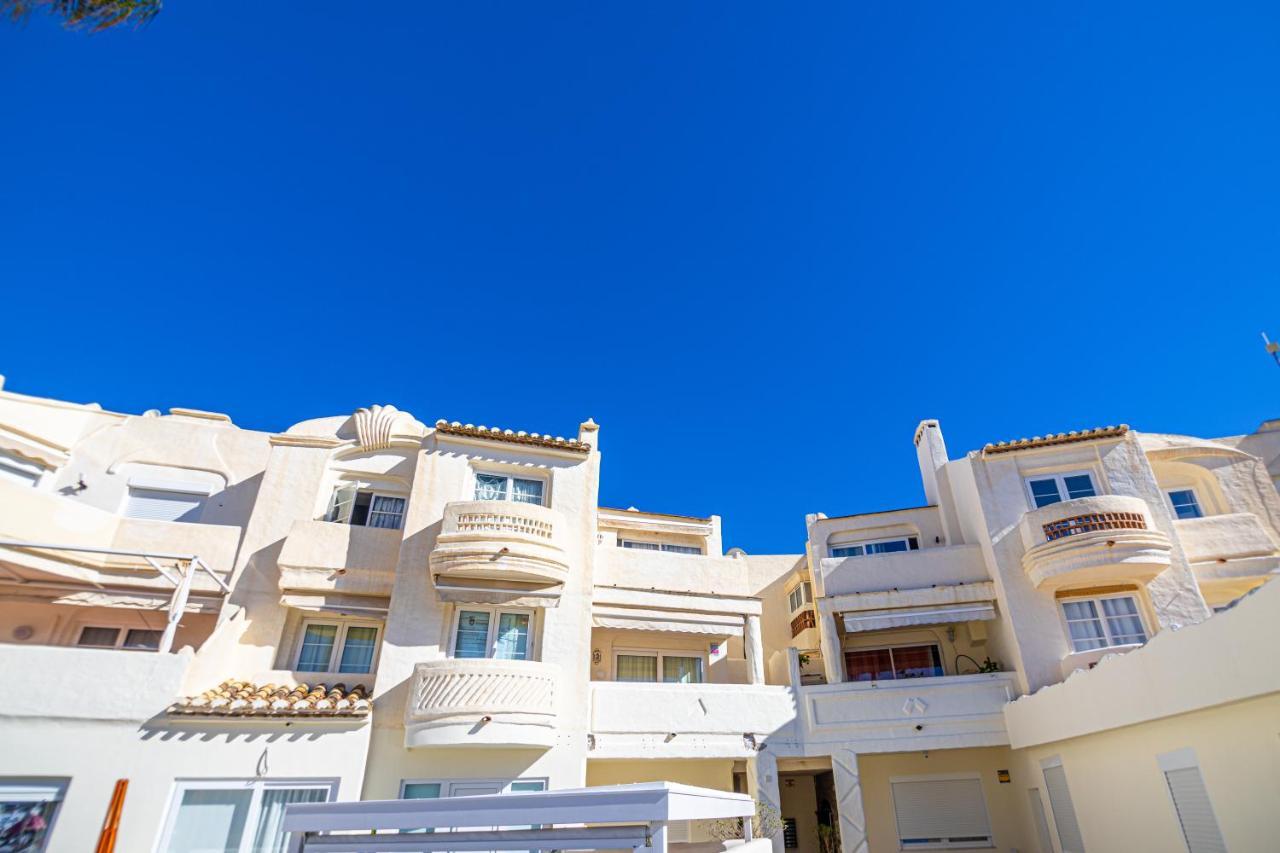 Sunstay Loft Puerto Marina בנאלמדנה מראה חיצוני תמונה