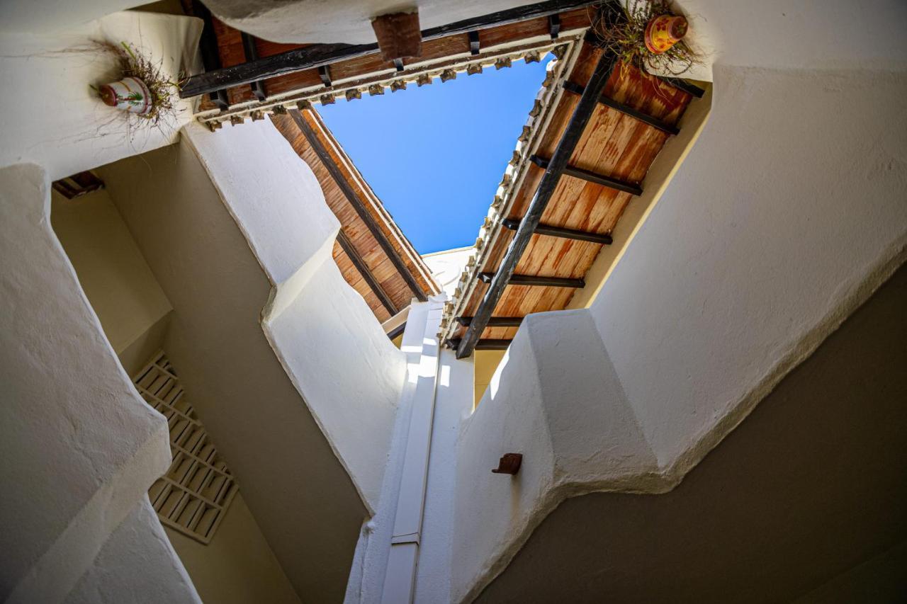 Sunstay Loft Puerto Marina בנאלמדנה מראה חיצוני תמונה