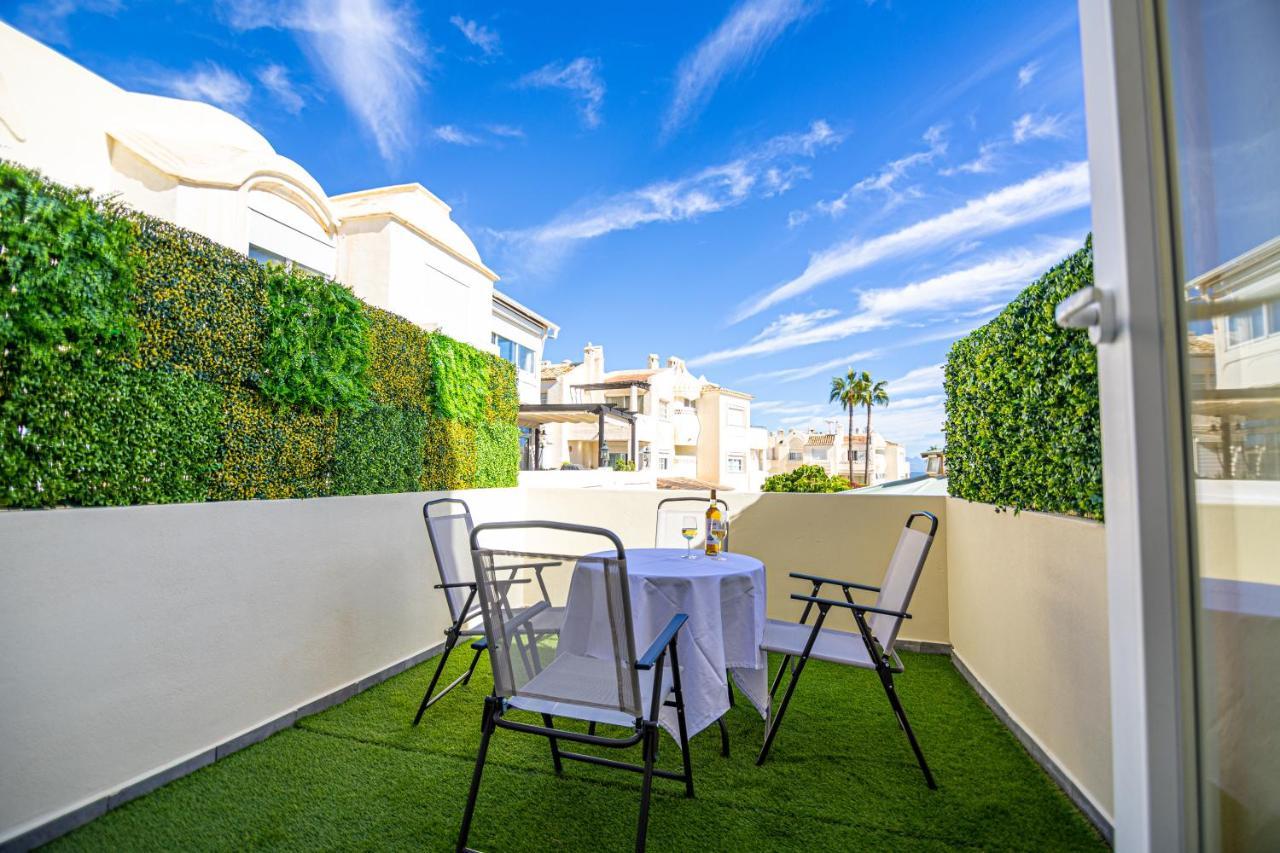 Sunstay Loft Puerto Marina בנאלמדנה מראה חיצוני תמונה