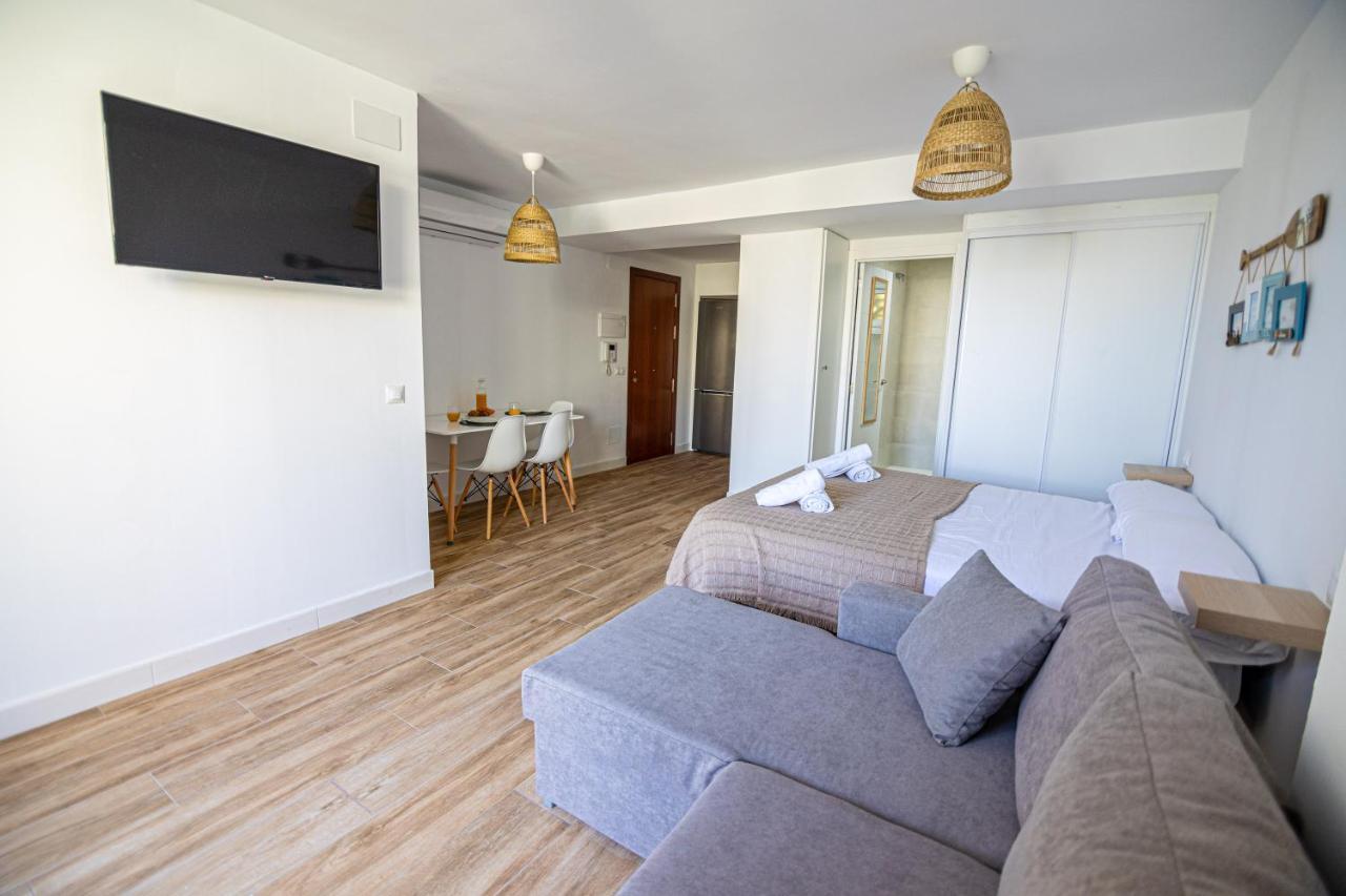 Sunstay Loft Puerto Marina בנאלמדנה מראה חיצוני תמונה